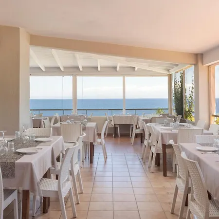 Porto Skala Village ホテル 4*