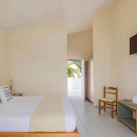 Porto Skala Village ホテル