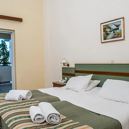 Porto Skala Village Hotel 4*