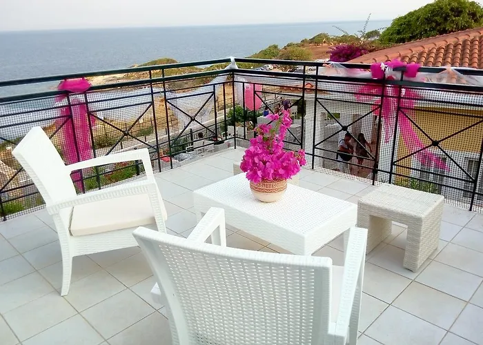 Porto Skala Village Szálloda