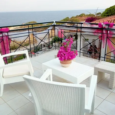 Porto Skala Village ホテル
